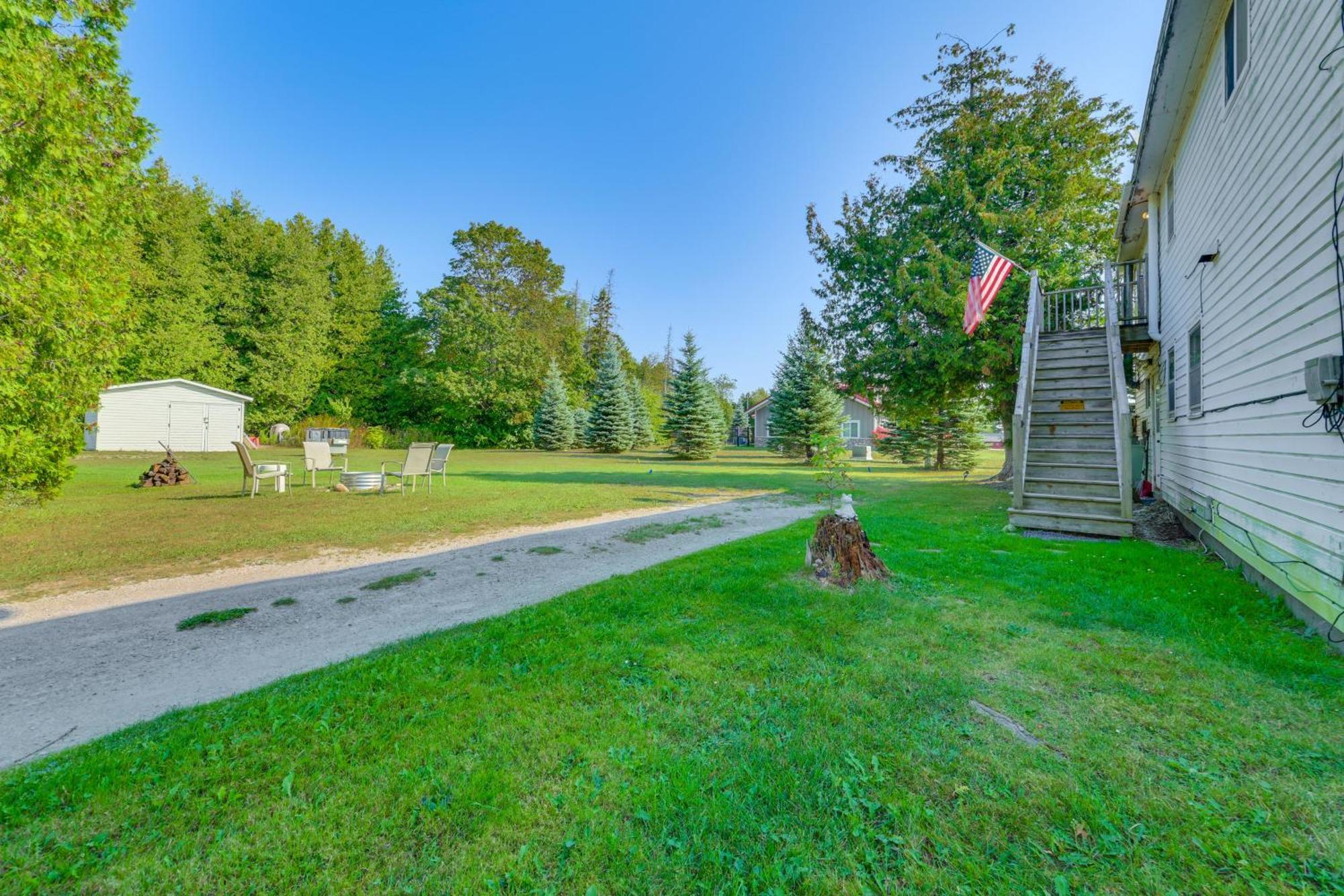 Cozy Apt Less Than 1 Mi Near Lake Huron And Mackinac Island! Saint Ignace Luaran gambar