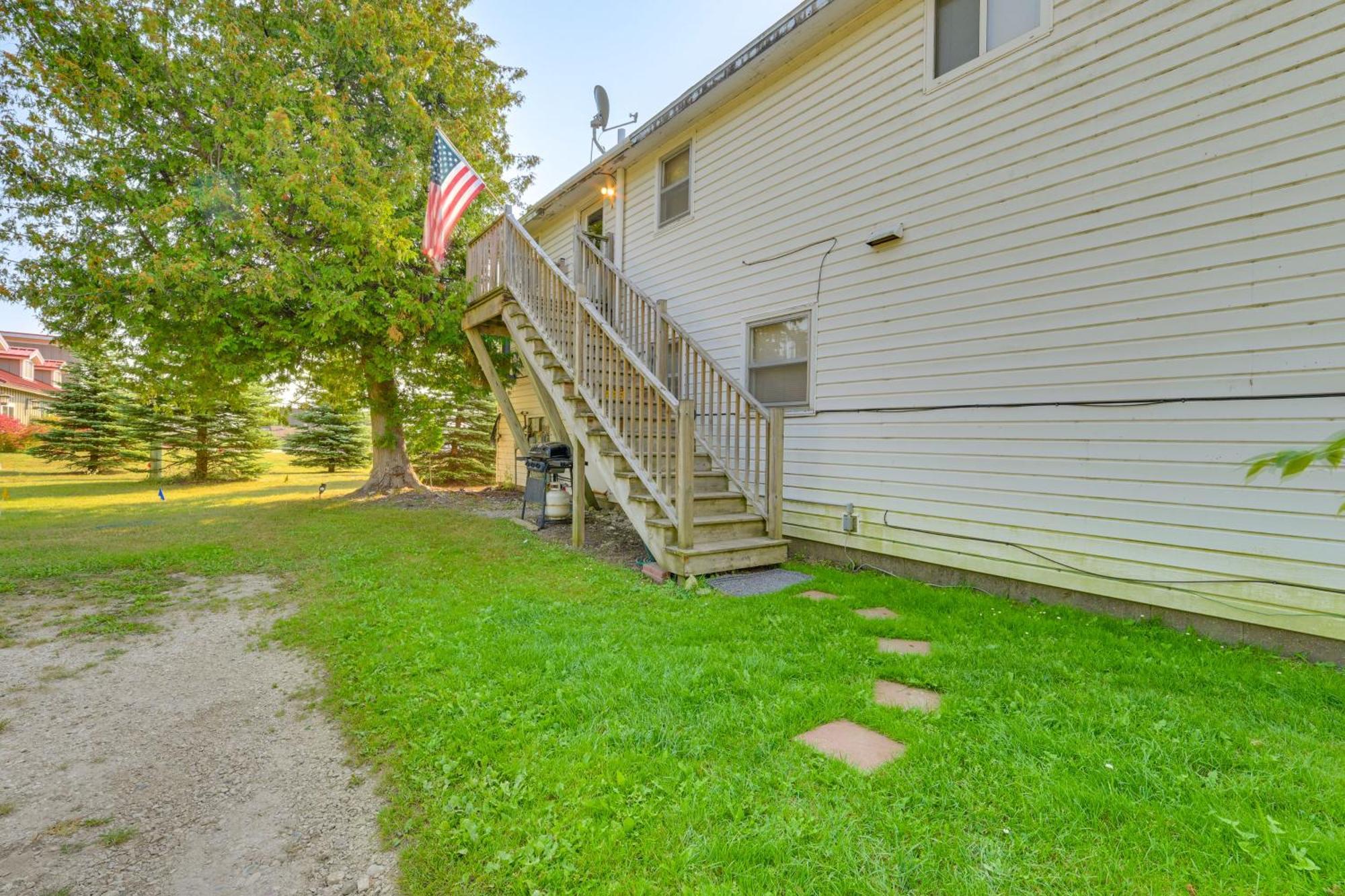 Cozy Apt Less Than 1 Mi Near Lake Huron And Mackinac Island! Saint Ignace Luaran gambar